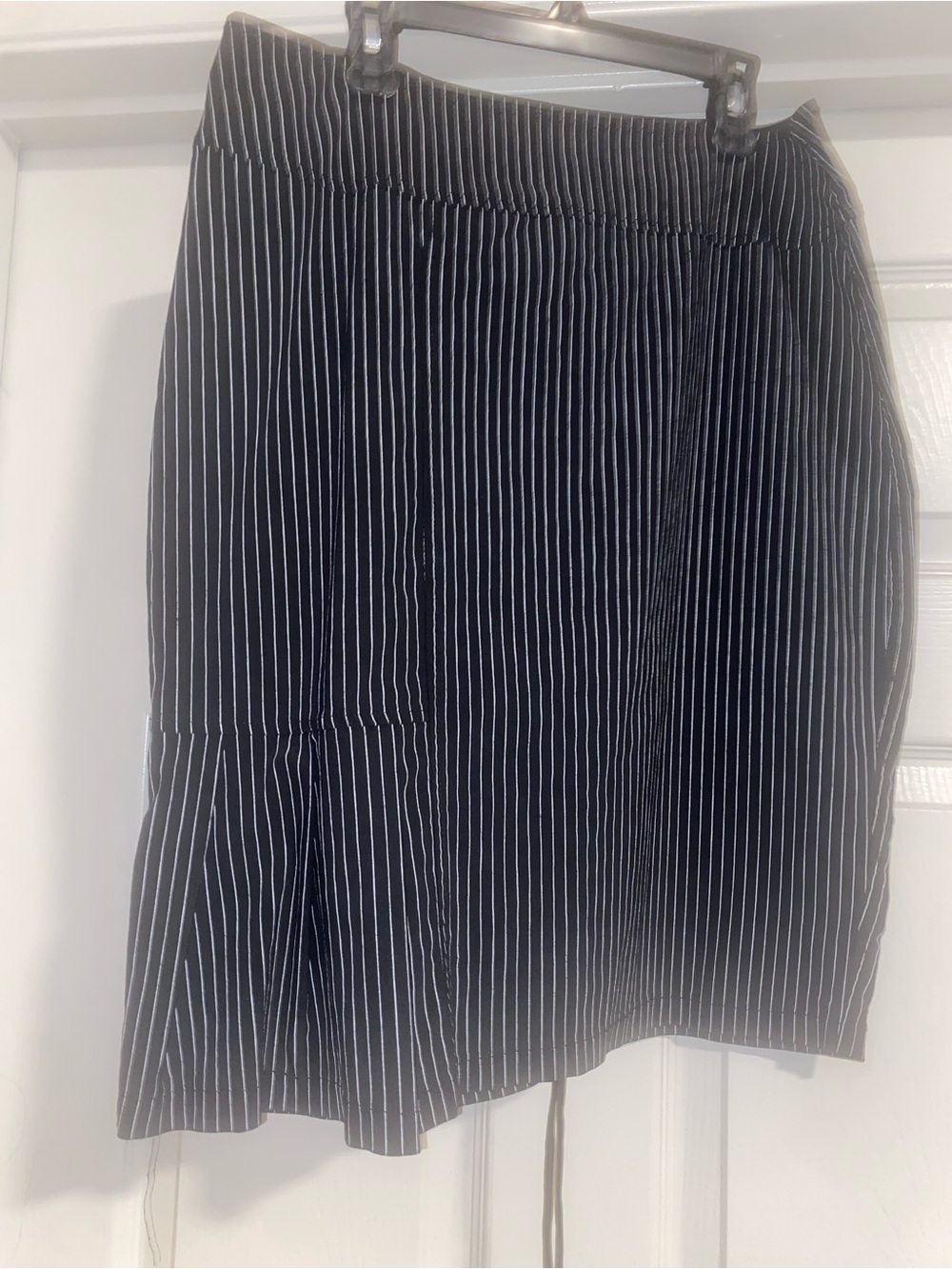 Hot Topic Black Pinstripe Pencil Skirt